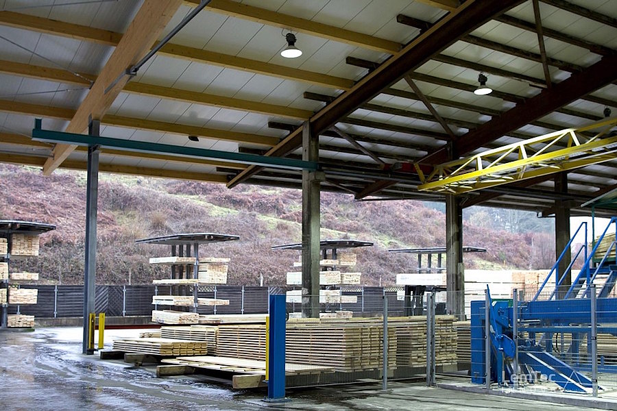 Leuchten für Sägewerk 